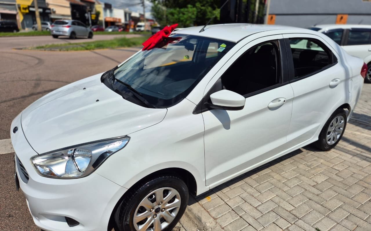 Ford Ka + Sedan 1.5 SE/SE PLUS 16V Flex 4p na cor Branco em Curitiba / PR - 35099